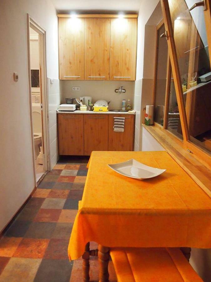 Deel Apartman Mestecǎneşti Exterior foto