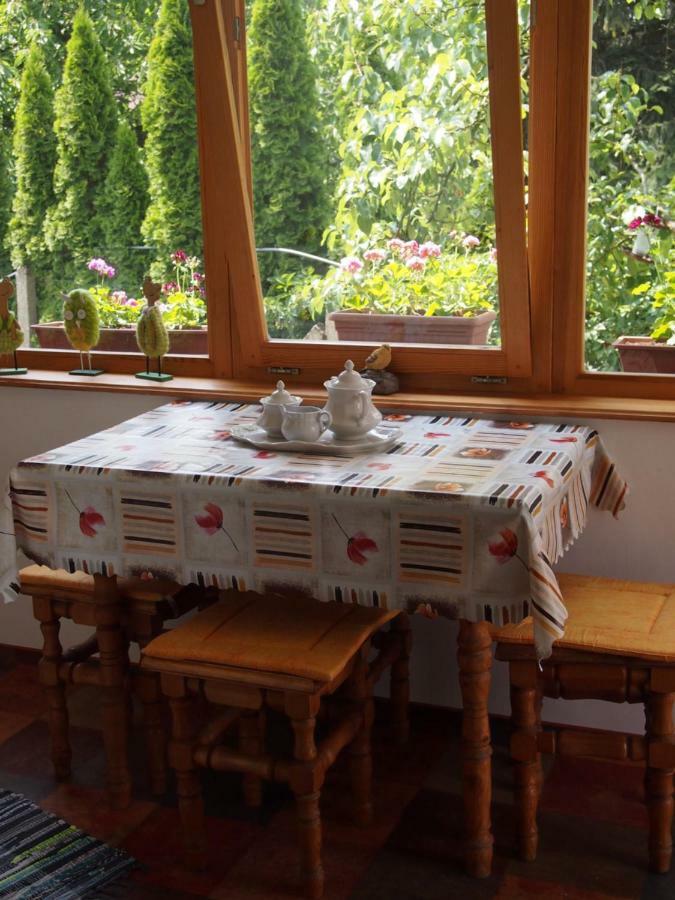 Deel Apartman Mestecǎneşti Exterior foto