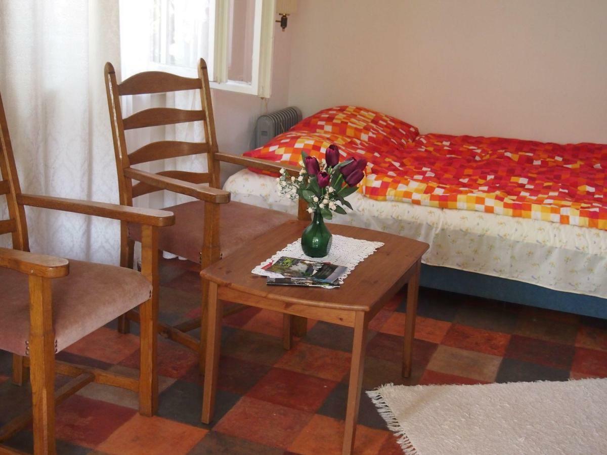 Deel Apartman Mestecǎneşti Exterior foto