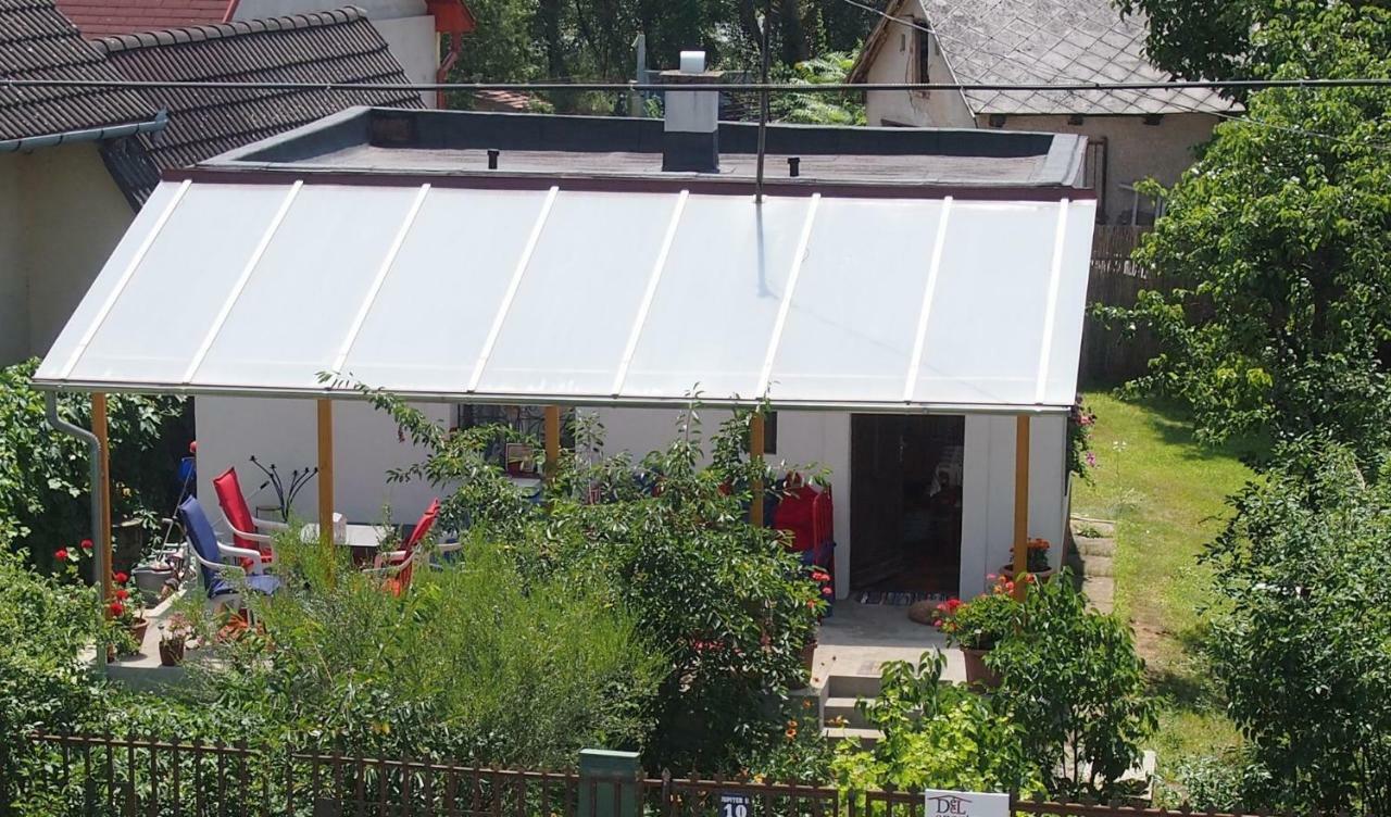 Deel Apartman Mestecǎneşti Exterior foto